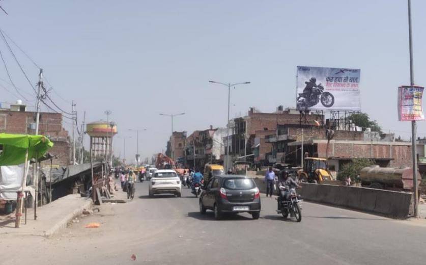 Outdoor Advertising image