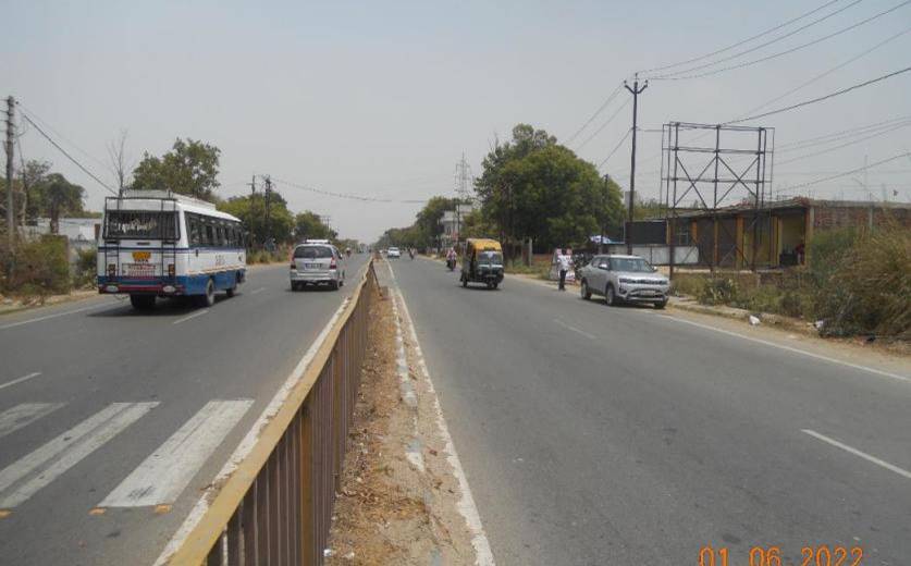 Outdoor Advertising image