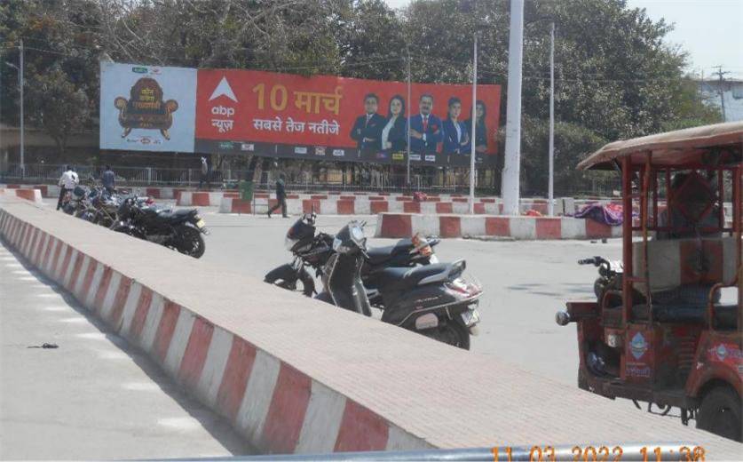 Outdoor Advertising image