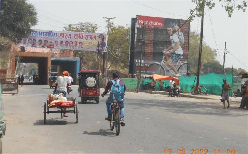 Outdoor Advertising image