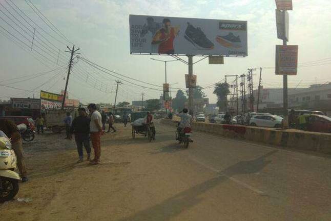 Outdoor Advertising image