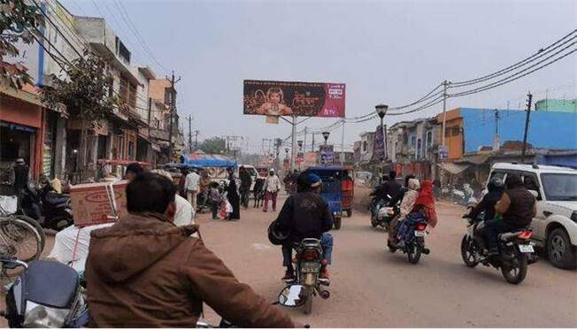 Outdoor Advertising image