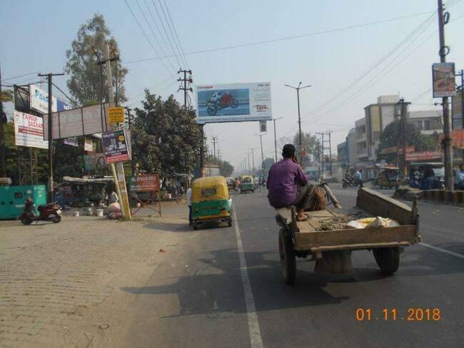 Outdoor Advertising image