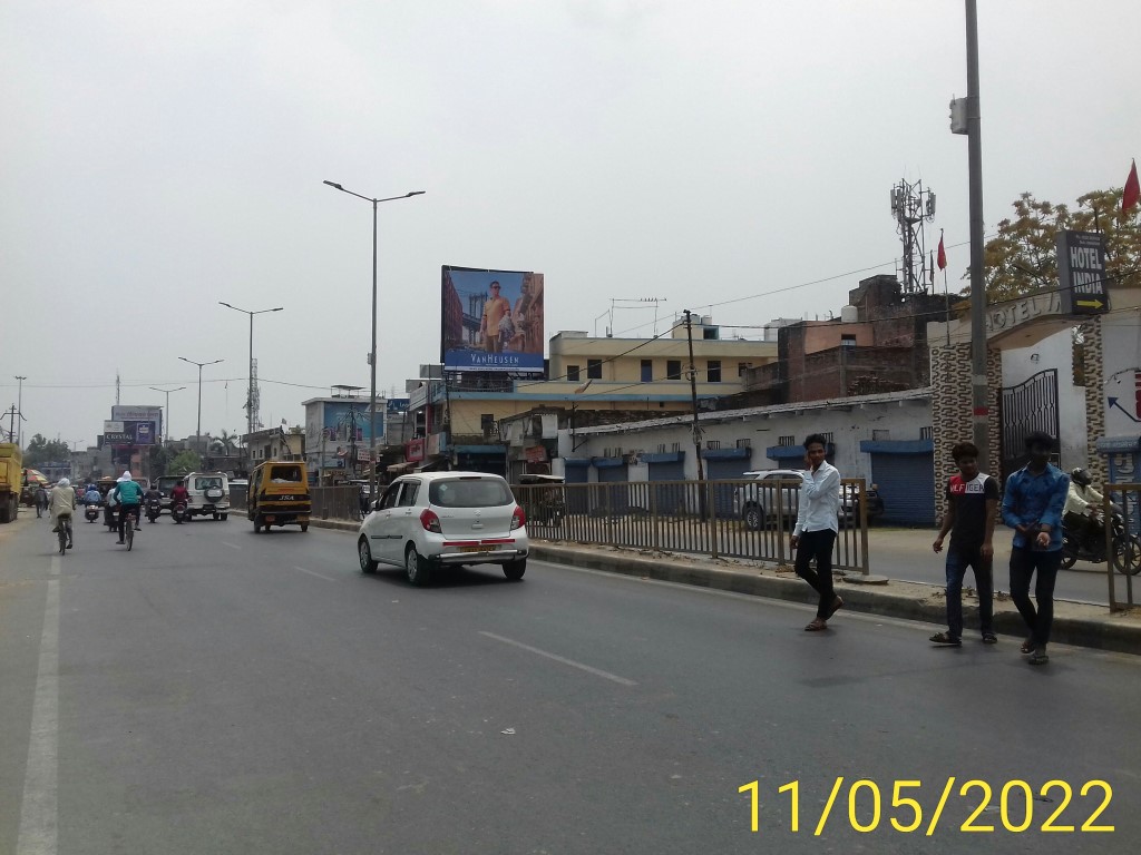 Outdoor Advertising image