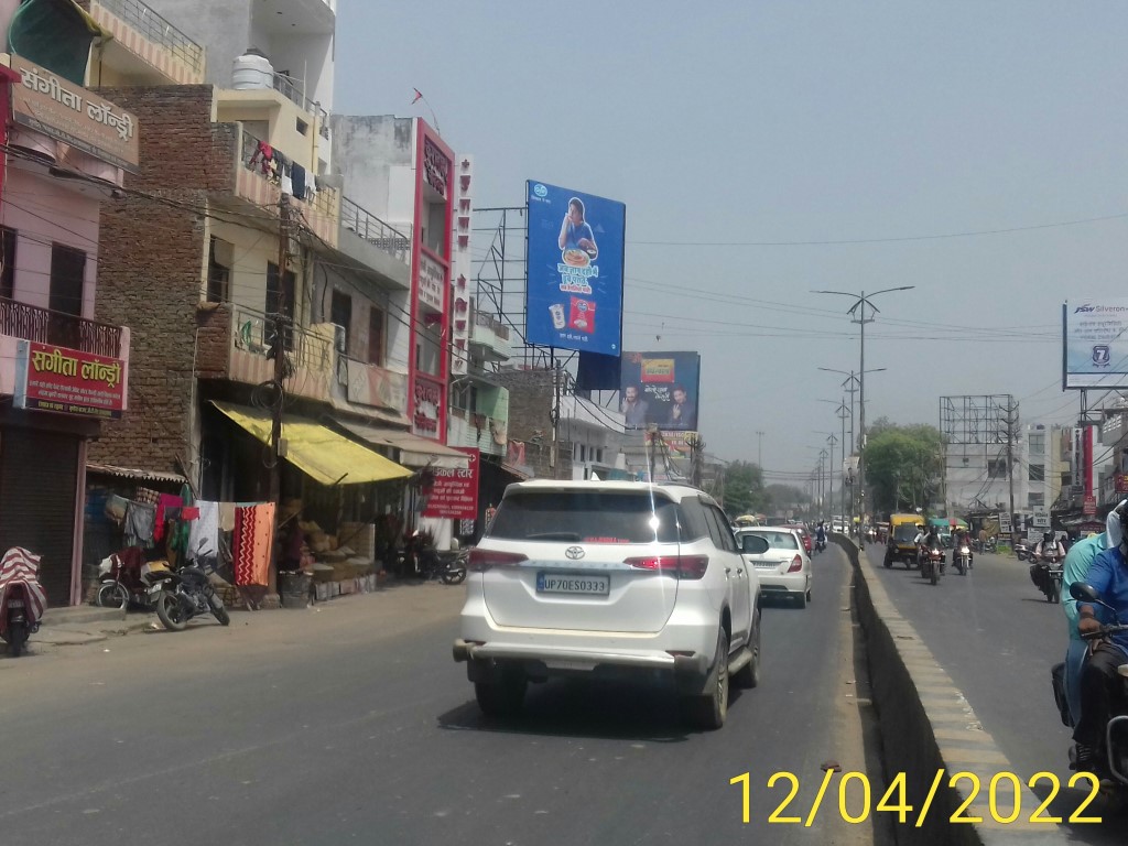 Outdoor Advertising image