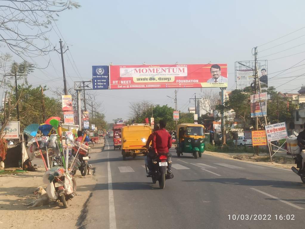 Outdoor Advertising image