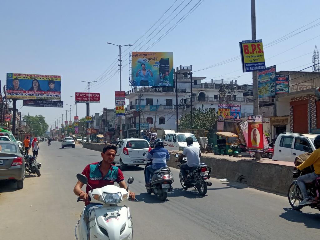 Outdoor Advertising image