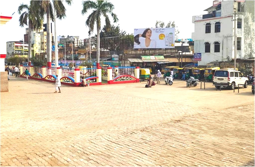 Outdoor Advertising image