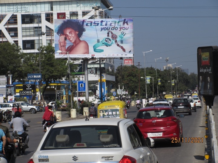 Outdoor Advertising image