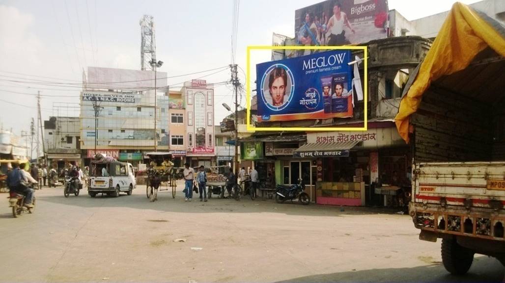 Outdoor Advertising image