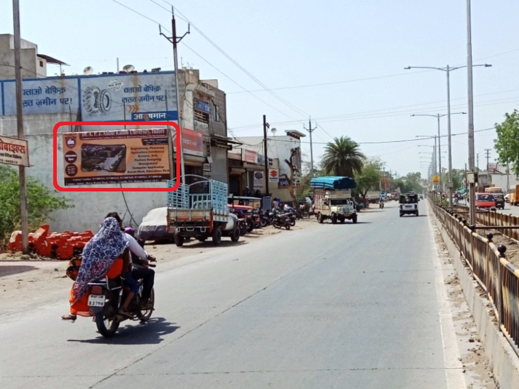 Outdoor Advertising image