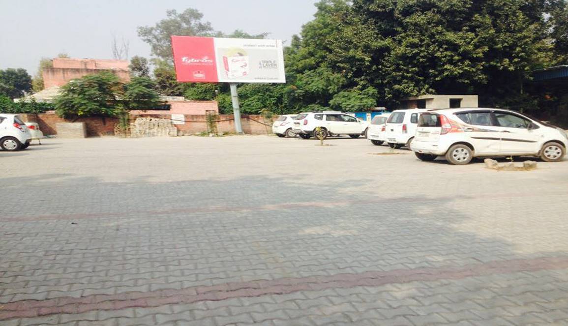 Unipole -MG Mall, Sonipat, Haryana Unipole -MG Mall, Sonipat, Haryana