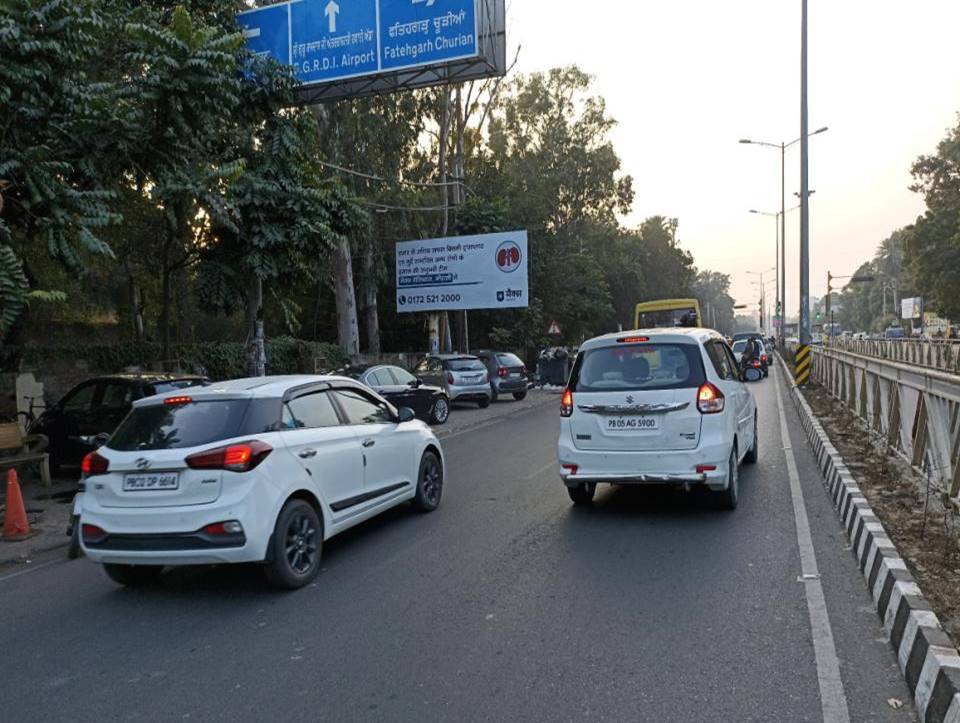 Unipole - Mall Road, Amritsar, Punjab Unipole - Mall Road, Amritsar, Punjab