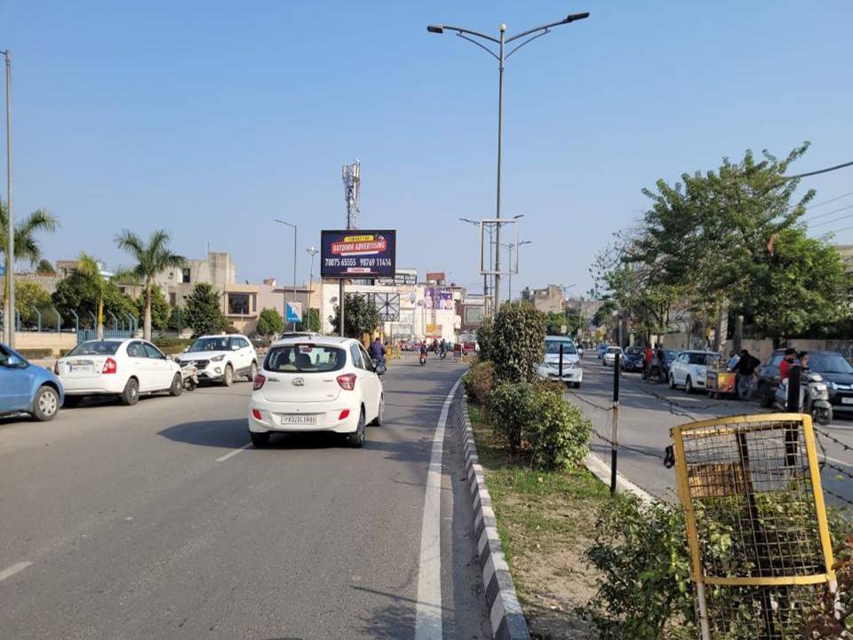 Cantiliver - O/S Trilium Mall, Amritsar, Punjab Cantiliver - O/S Trilium Mall, Amritsar, Punjab