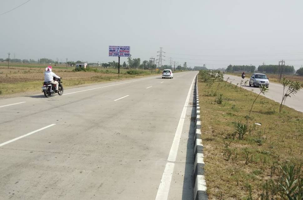 Unipole - Bhoot Garh, Mullan Pur, Punjab