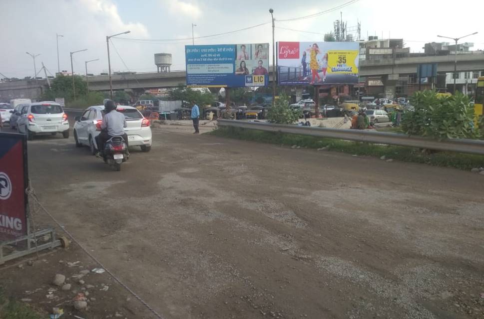 Unipole - Bus Station, Zirakpur, Punjab Unipole - Bus Station, Zirakpur, Punjab