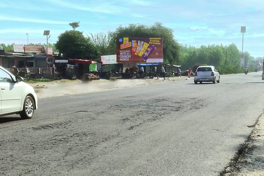 Billboard - Chintpurni Road, Hoshiarpur, Punjab Billboard - Chintpurni Road, Hoshiarpur, Punjab