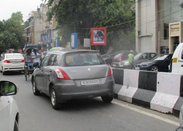 Outdoor Advertising - Minipole, Lajpat Nagar Market towards Defence Colony, South Delhi, Delhi NCR-1661147342