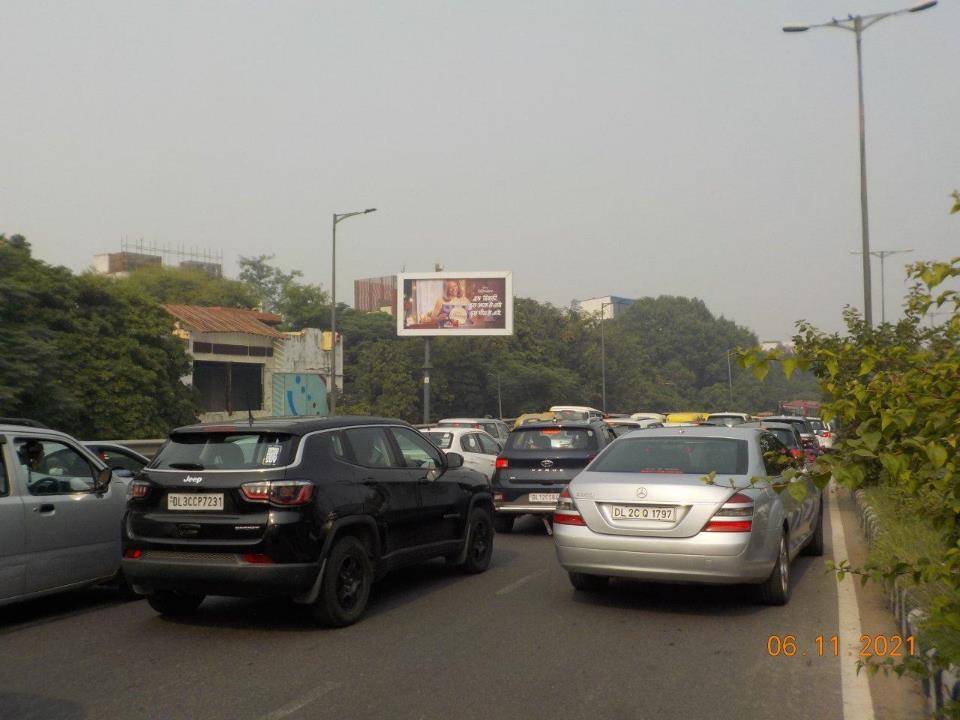 Outdoor Advertising - Unipole, Moolchand Flyover, South Delhi, Delhi NCR