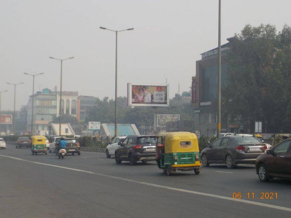 Outdoor Advertising - Unipole, South Extn Ring Road, South Delhi, Delhi NCR Outdoor Advertising - Unipole, South Extn Ring Road, South Delhi, Delhi NCR