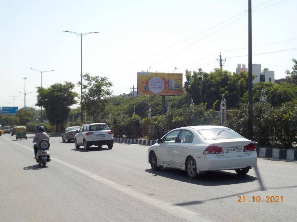 Unipole Okhla Ph.2 South Delhi Delhi (NCR) Unipole Okhla Ph.2 South Delhi Delhi (NCR)