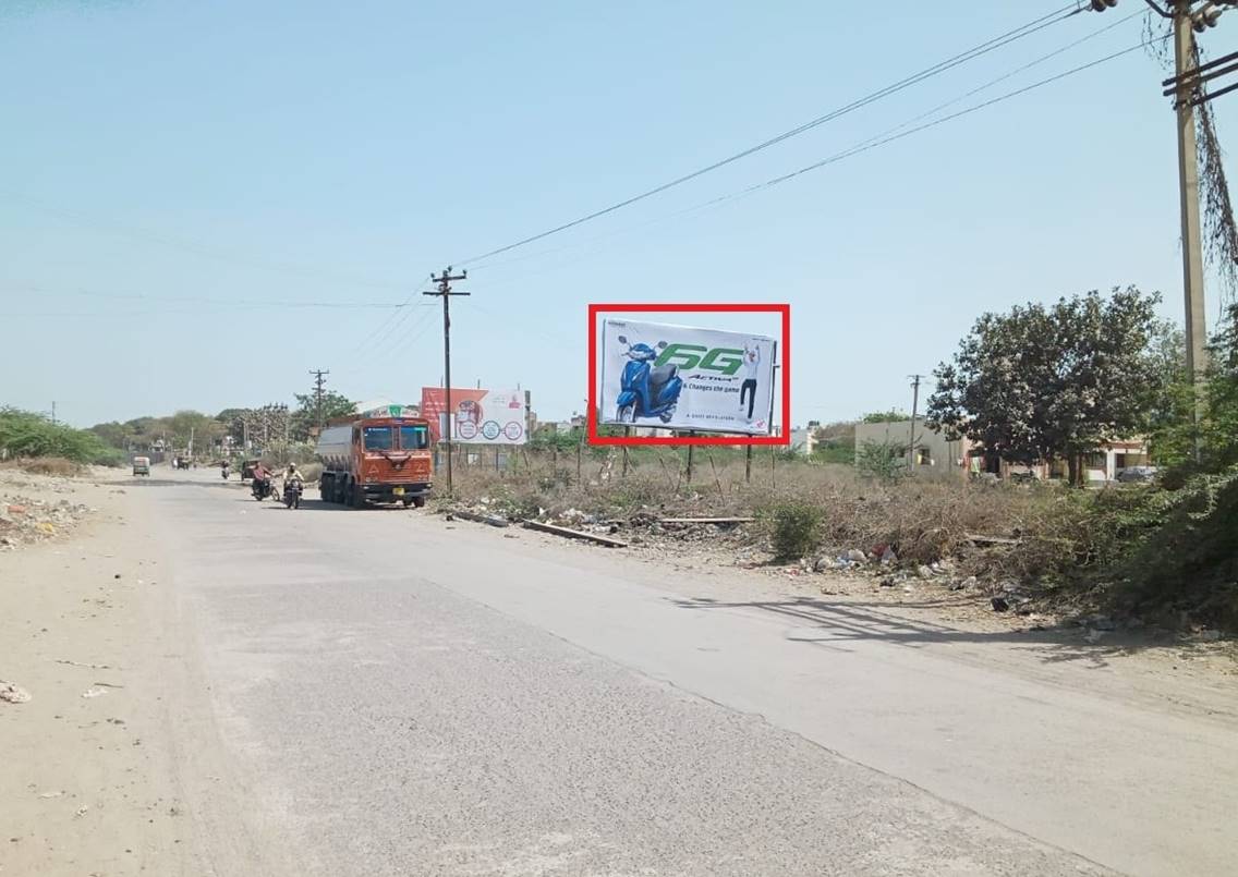 Billboard - Kalawad Naka Facing Darbargadh, Jamnagar, Gujarat Billboard - Kalawad Naka Facing Darbargadh, Jamnagar, Gujarat