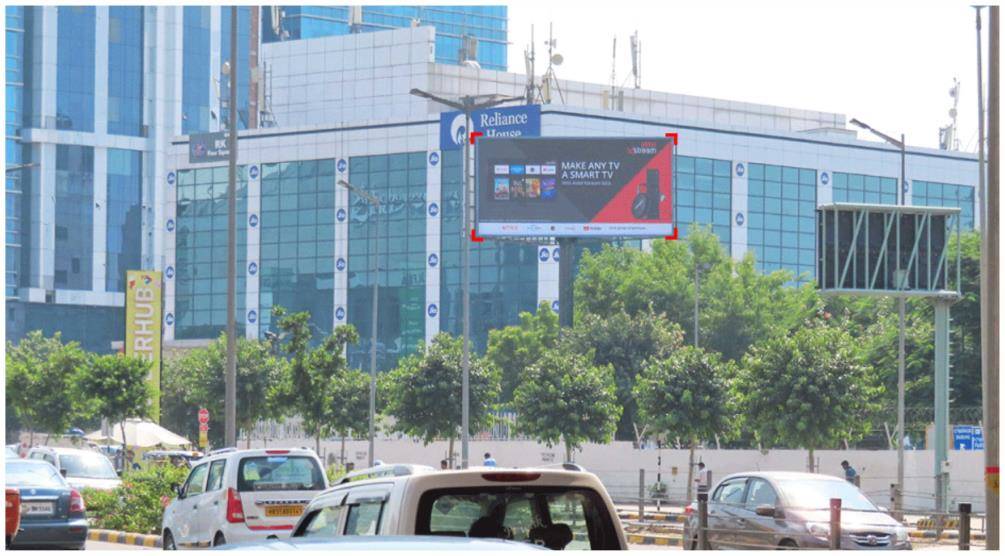 Unipole -Towards Golf Course Road, Gurgaon, Haryana