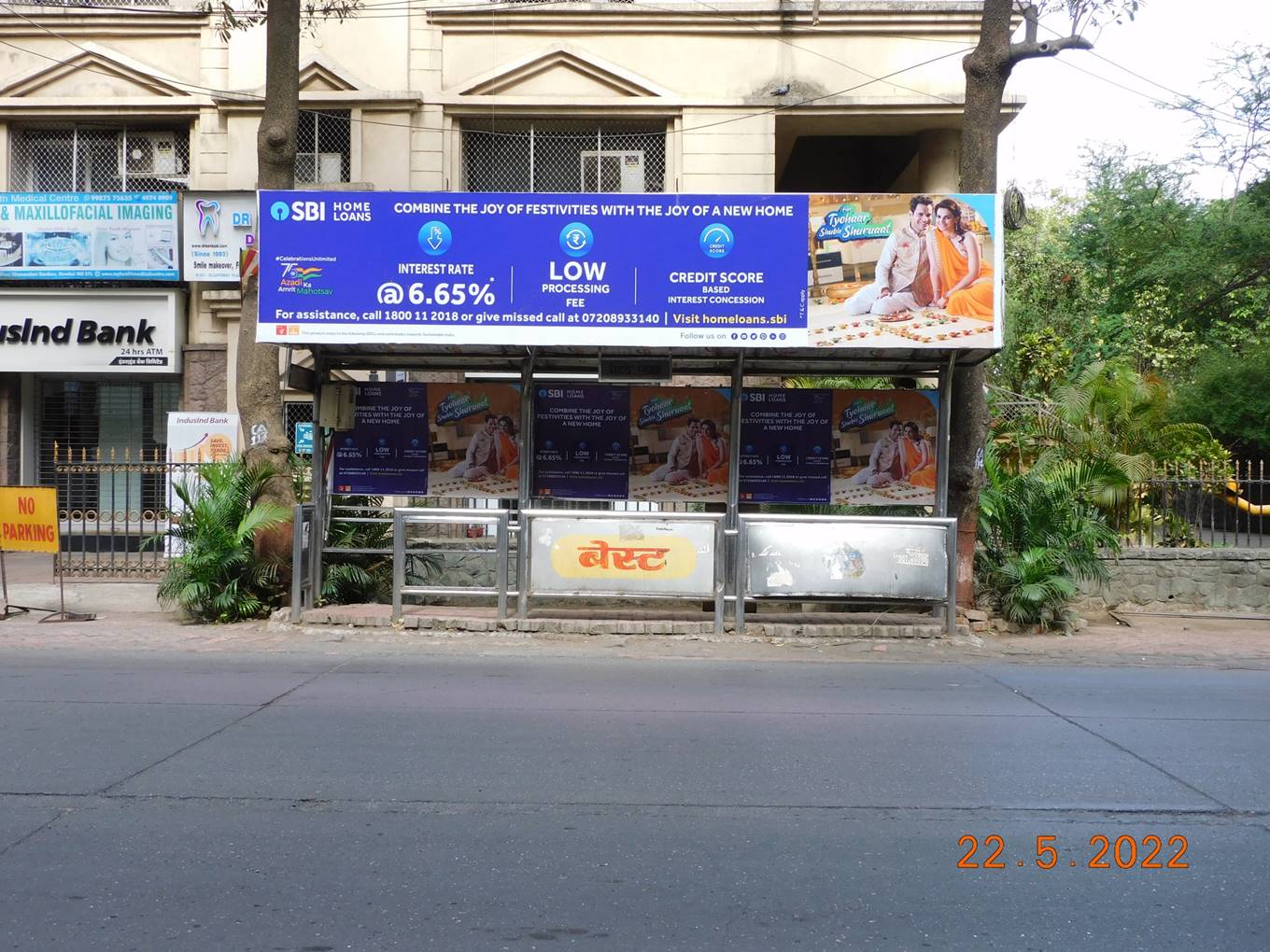Bus Queue Shelter - Hiranandani X Road - Gateway Plaza/Hiranandani Garden, Powai, Mumbai, Maharashtra Bus Queue Shelter - Hiranandani X Road - Gateway Plaza/Hiranandani Garden, Powai, Mumbai, Maharashtra