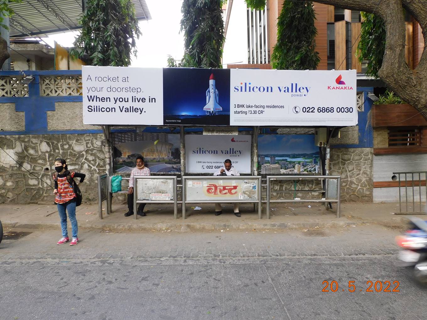 Bus Queue Shelter - Hiranandani Cross Rd - O/S Shetty School,  Powai,   Powai,   Mumbai,   Maharashtra