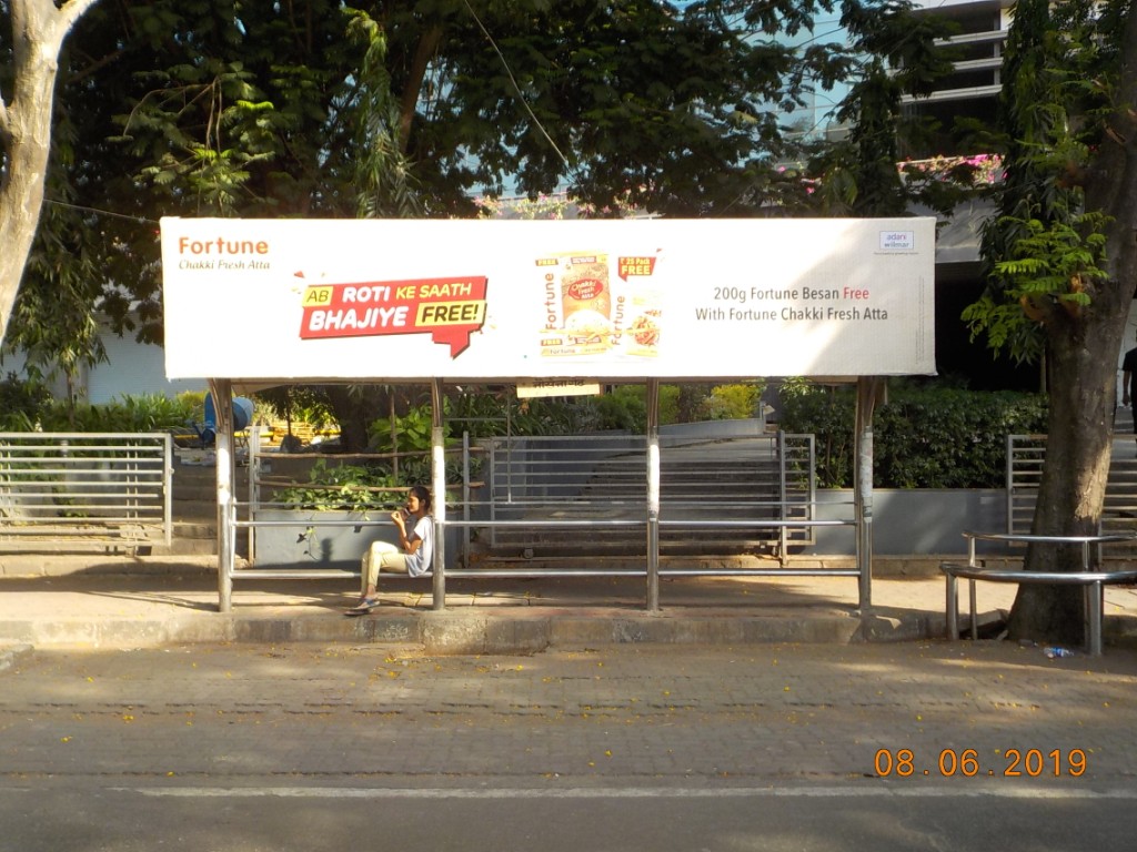 Bus Queue Shelter - - Navsena Darwaza,   Vidhya Vihar,   Mumbai,   Maharashtra