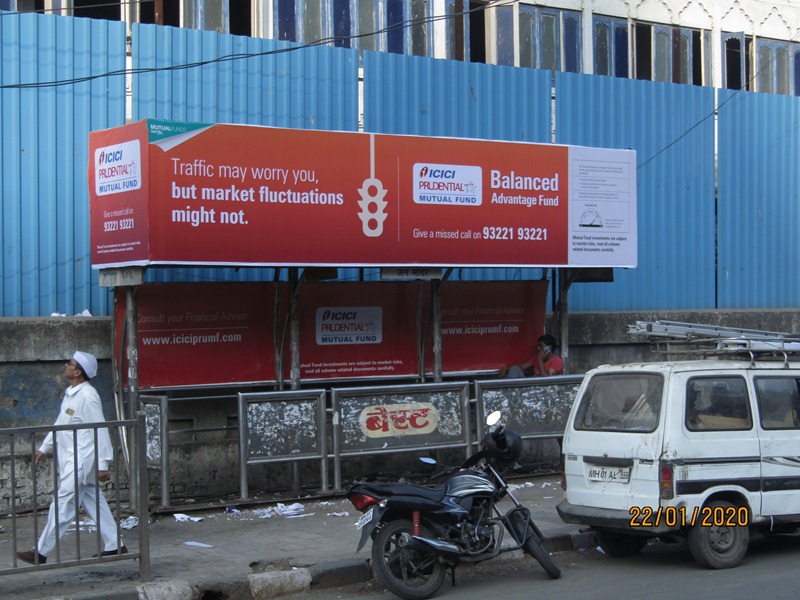 Bus Queue Shelter - L. B. S. Road - Bhandup Jain Mandir,   Bhandup (W),   Mumbai,   Maharashtra