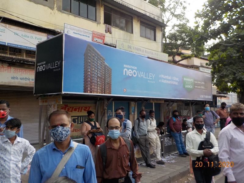 Bus Queue Shelter - L. B. S. Road - Bhandup Police Station,   Bhandup (W),   Mumbai,   Maharashtra
