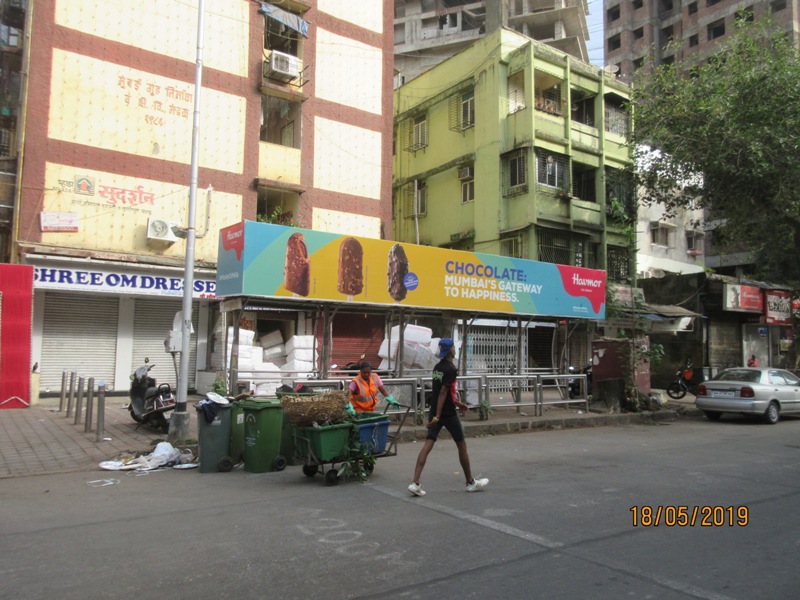 Bus Queue Shelter - Gokhale Road (South) - Jakhadevi,   Dadar (W),   Mumbai,   Maharashtra