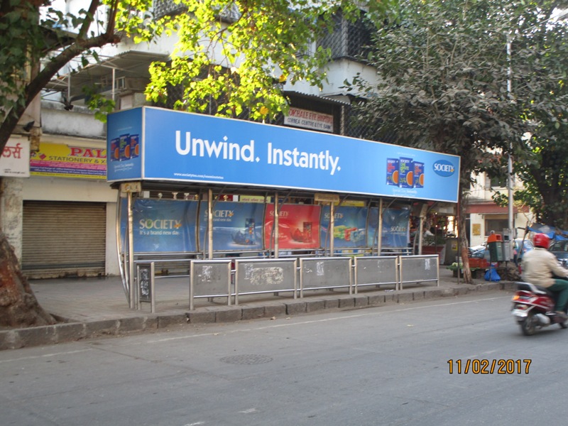 Bus Queue Shelter - Gokhale Road (South) - P. T. Chowk,   Dadar (W),   Mumbai,   Maharashtra