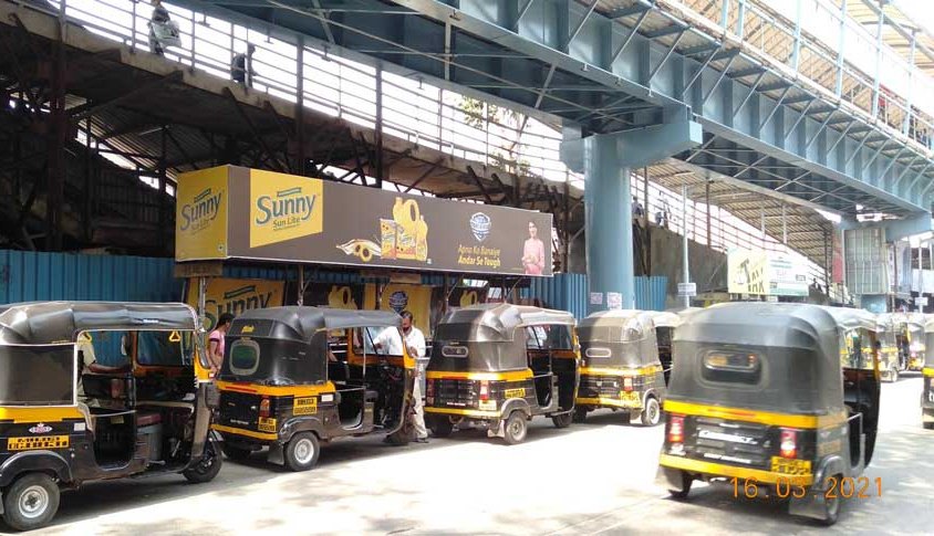 Bus Queue Shelter - Jawahar Road - Ghatkopar Station (E),   Ghatkopar (E),   Mumbai,   Maharashtra