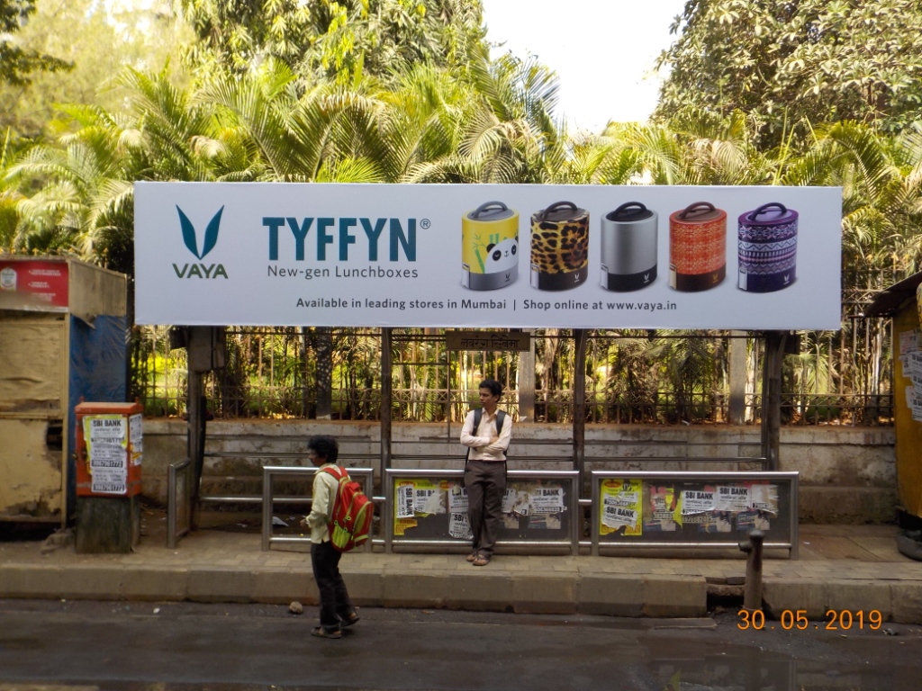 Bus Queue Shelter - Near Navrang Cinema - Navrang Cinema,   Andheri West,   Mumbai,   Maharashtra
