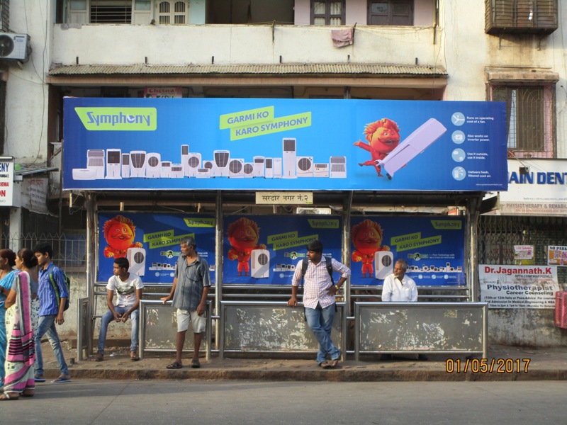 Bus Queue Shelter - Mukundrao Ambedkar Marg - Sardar Nagar No. 2,   GTB Nagar,   Mumbai,   Maharashtra