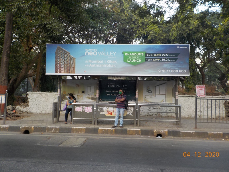 Bus Queue Shelter - L. B. S. Road - Huma Cinema,   Kanjurmarg,   Mumbai,   Maharashtra