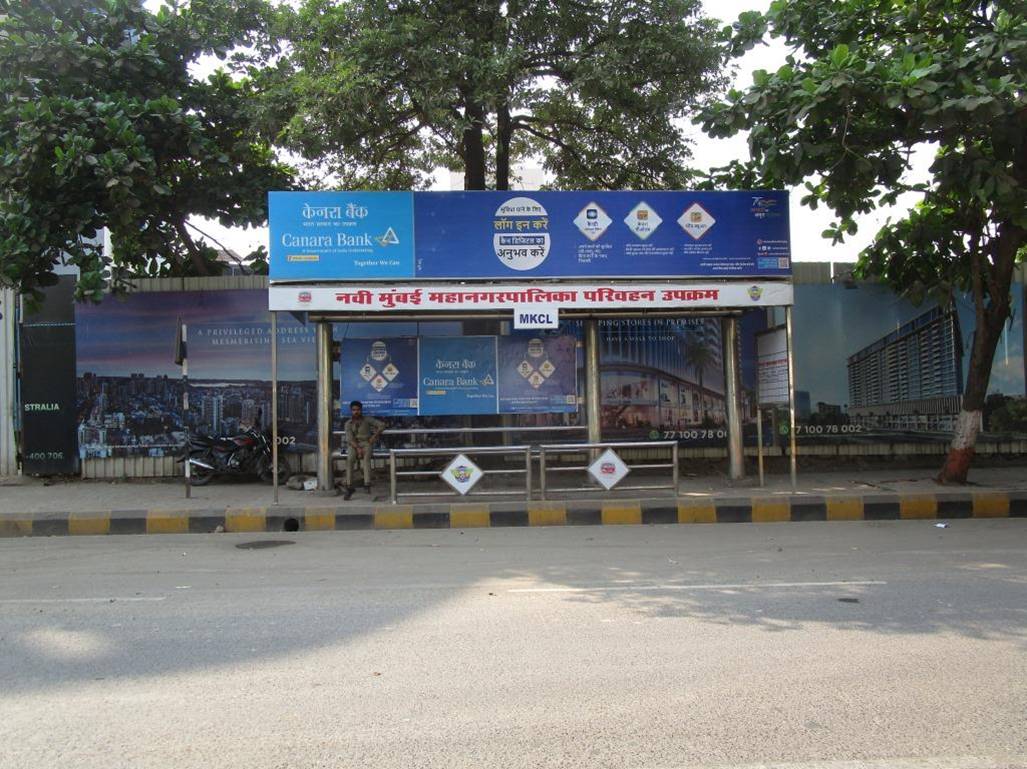 Bus Queue Shelter - B. A. Road - Ruia College,   Matunga (E),   Mumbai,   Maharashtra