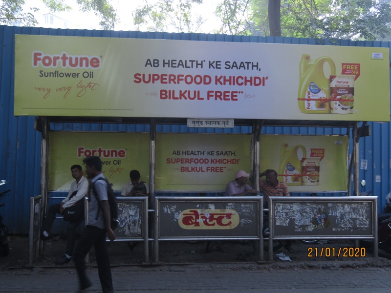 Bus Queue Shelter - Station Road - Mulund Station (E),   Mulund (E),   Mumbai,   Maharashtra