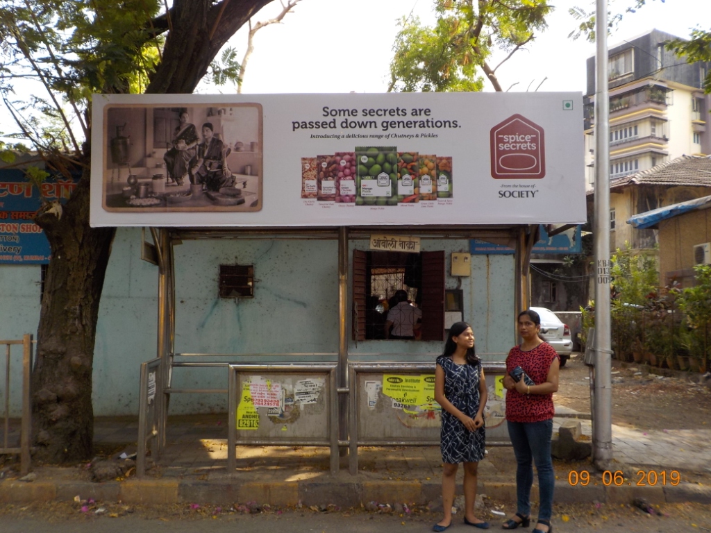Bus Queue Shelter - Near Amboli Naka - Amboli Church,   Andheri West,   Mumbai,   Maharashtra