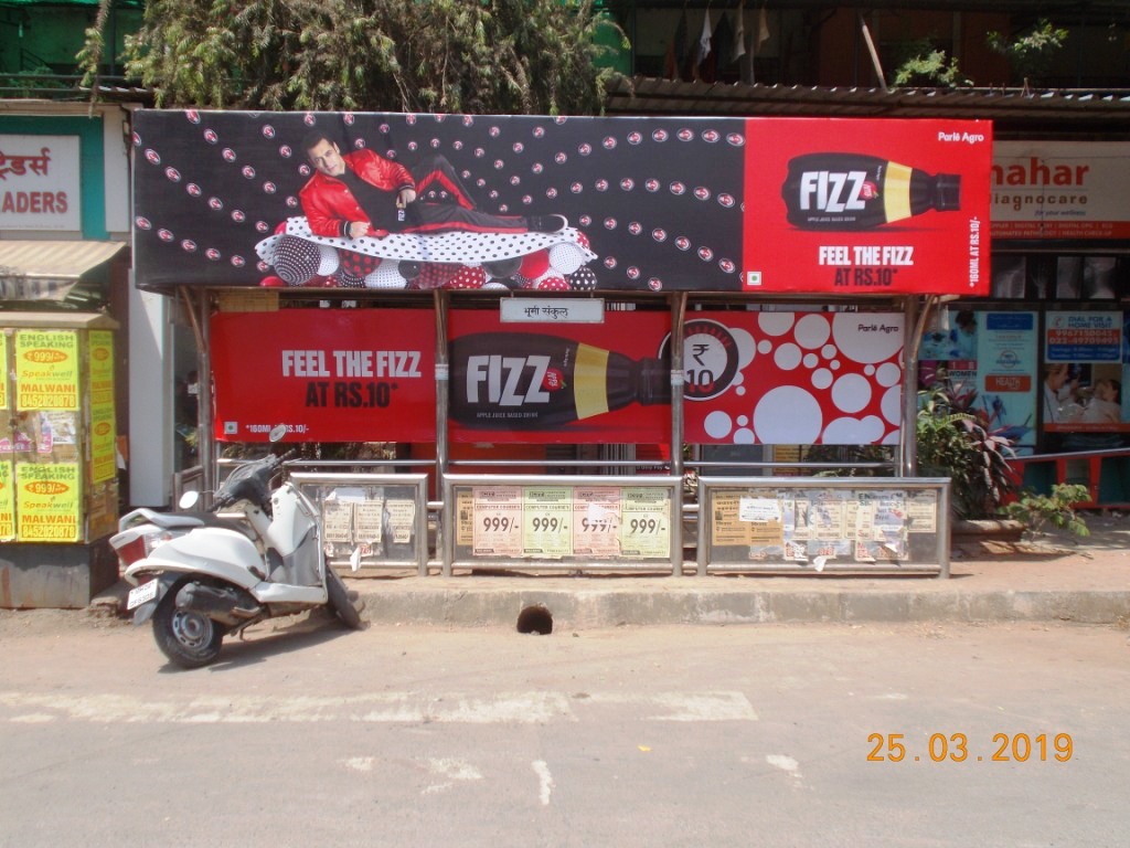 Bus Queue Shelter - - Jankalyan Nagar/Vandana Building,   Malad West,   Mumbai,   Maharashtra