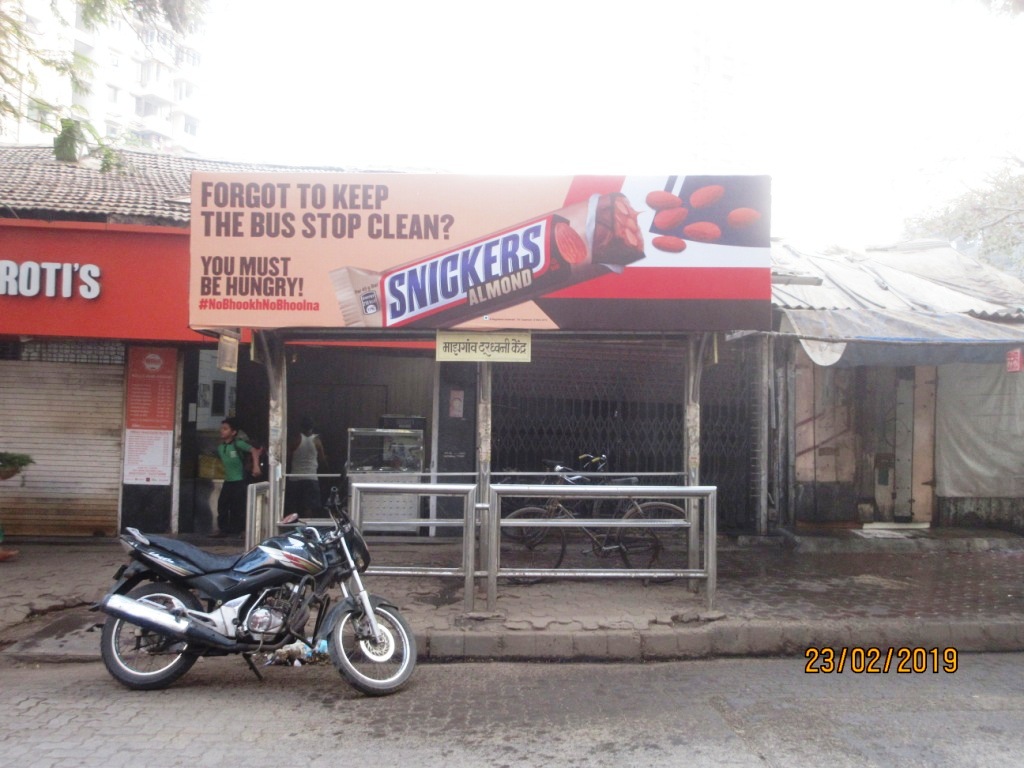 Bus Queue Shelter - - Mazagaon Telephone Exchange,   Mazgaon T.T.,   Mumbai,   Maharashtra
