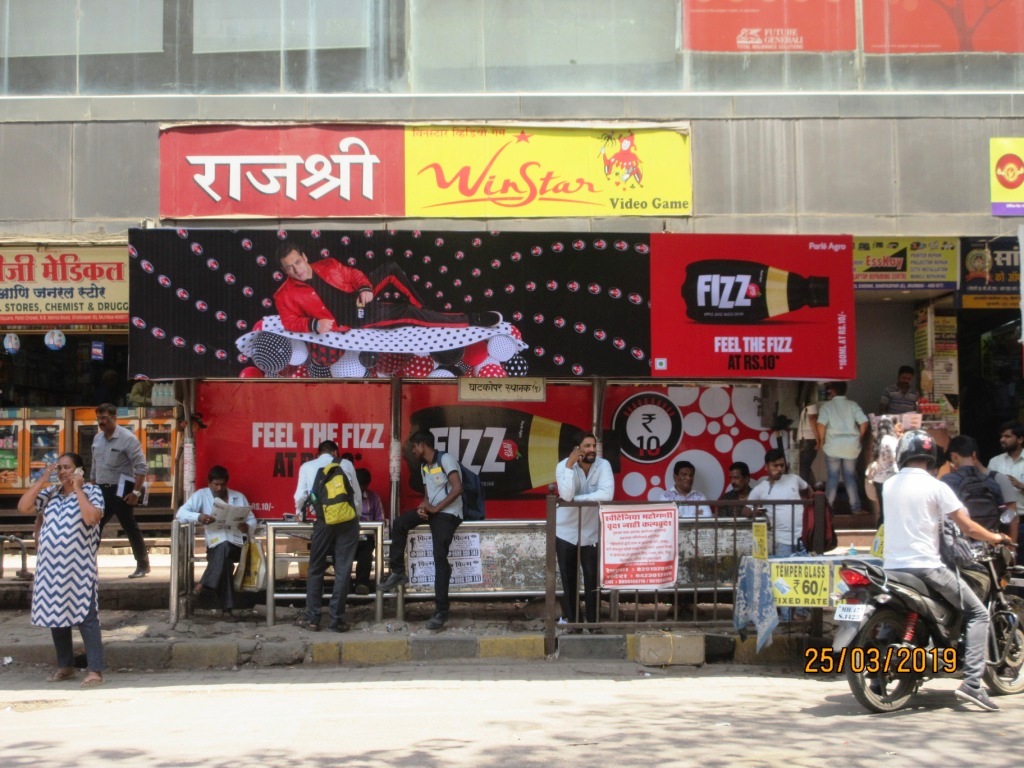 Bus Queue Shelter - Going Towards Link Road - Ghatkopar Station (East),   Ghatkopar East,   Mumbai,   Maharashtra