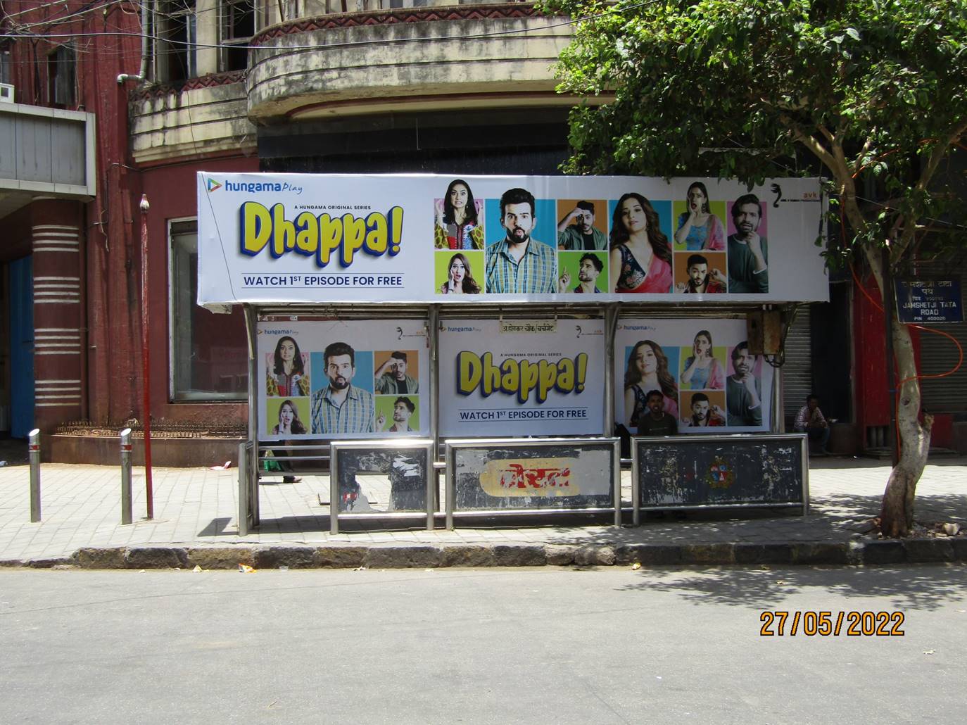 Bus Queue Shelter - Jamshedji Tata road - Outside Eros Theatre,   Churchgate,   Mumbai,   Maharashtra