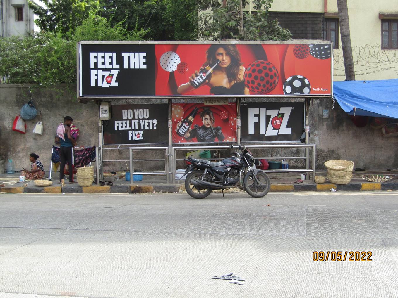 Bus Queue Shelter - Tulsi pipe road - Tulsi Pipe Rd,  Nr Station,  Mahim,   Mahim (W),   Mumbai,   Maharashtra