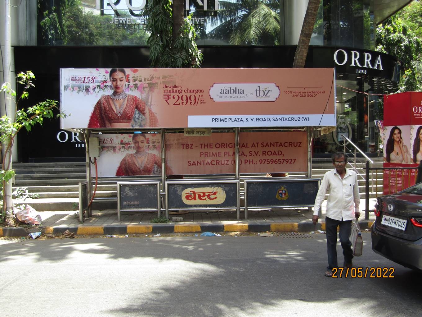 Bus Queue Shelter - Turner Road - Motimahal Tawa Hotel,   Bandra (W),   Mumbai,   Maharashtra