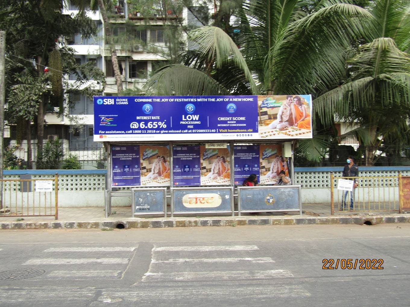 Bus Queue Shelter - Versova Link Road - Abhishek Society,   Andheri W,   Mumbai,   Maharashtra