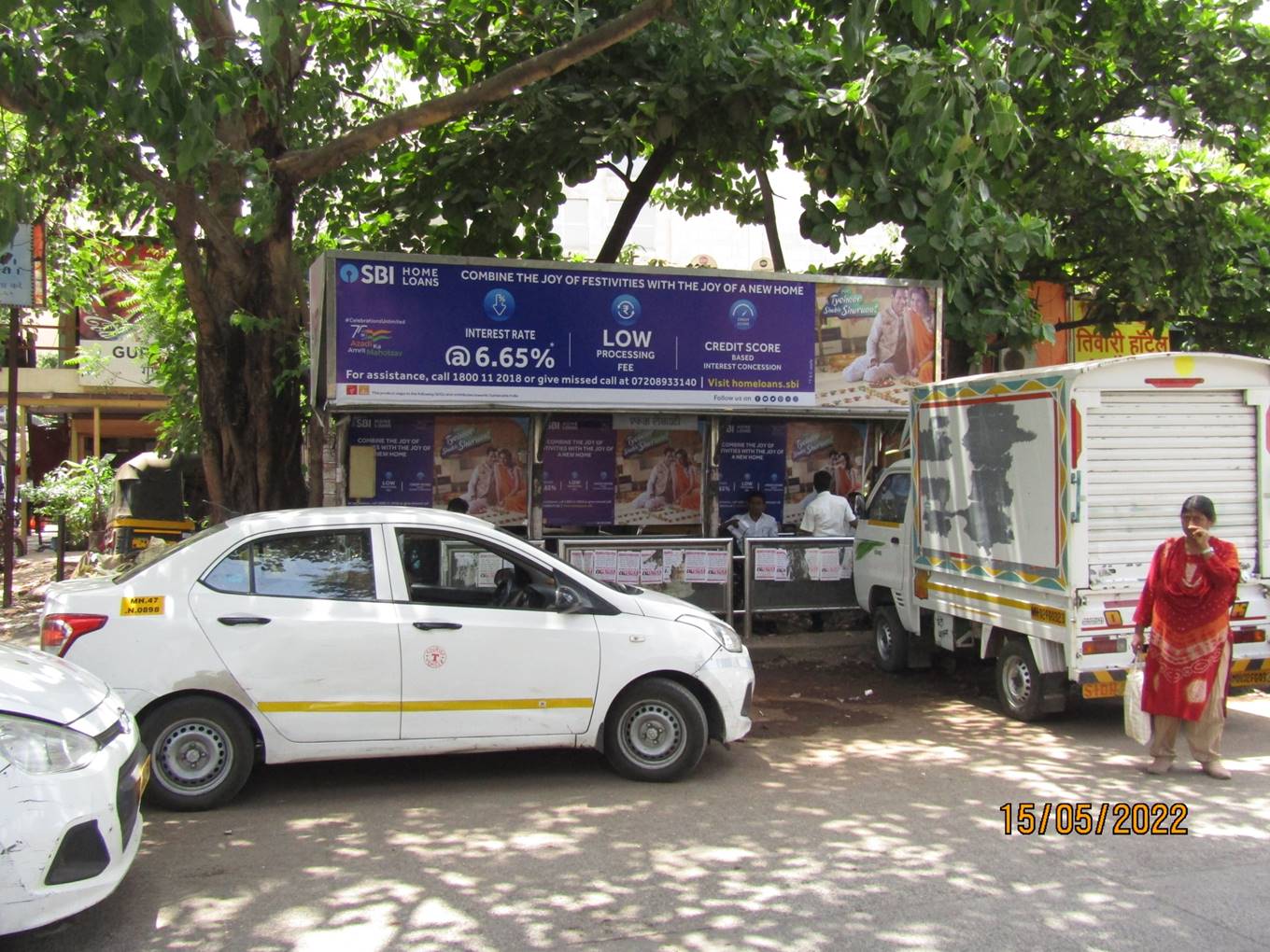 Bus Queue Shelter - Sahar Road - Ekta Society,   Andheri (E),   Mumbai,   Maharashtra