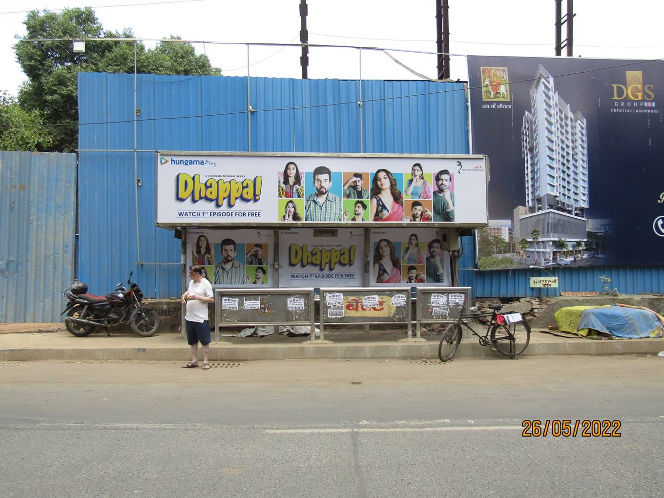 Bus Queue Shelter - SV Road - New Era Talkies,   Malad (W),   Mumbai,   Maharashtra
